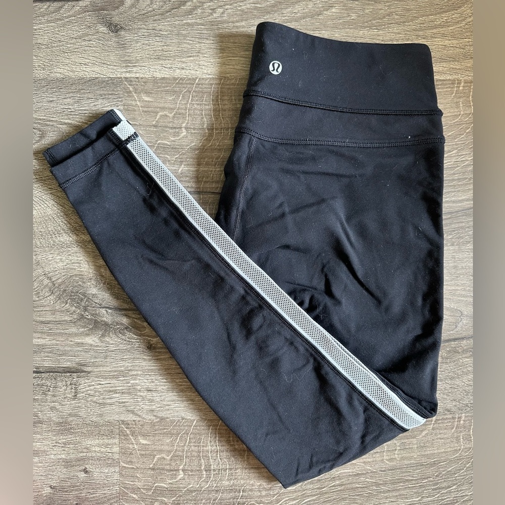 Lululemon Mesh Side Legging 🤍🖤